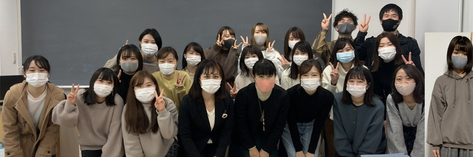 熊本大学 大学院保健学教育部・医学部保健学科 地域看護学分野 集合写真